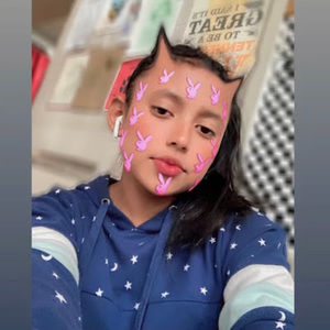 Meet your Posher, Daniela